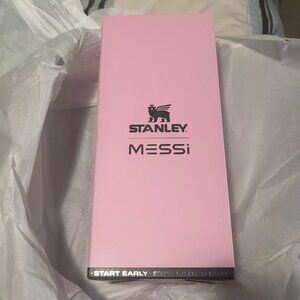 Stanley Quencher flip straw 40oz Tumbler Messi Pink black GOAT BRAND NEW
